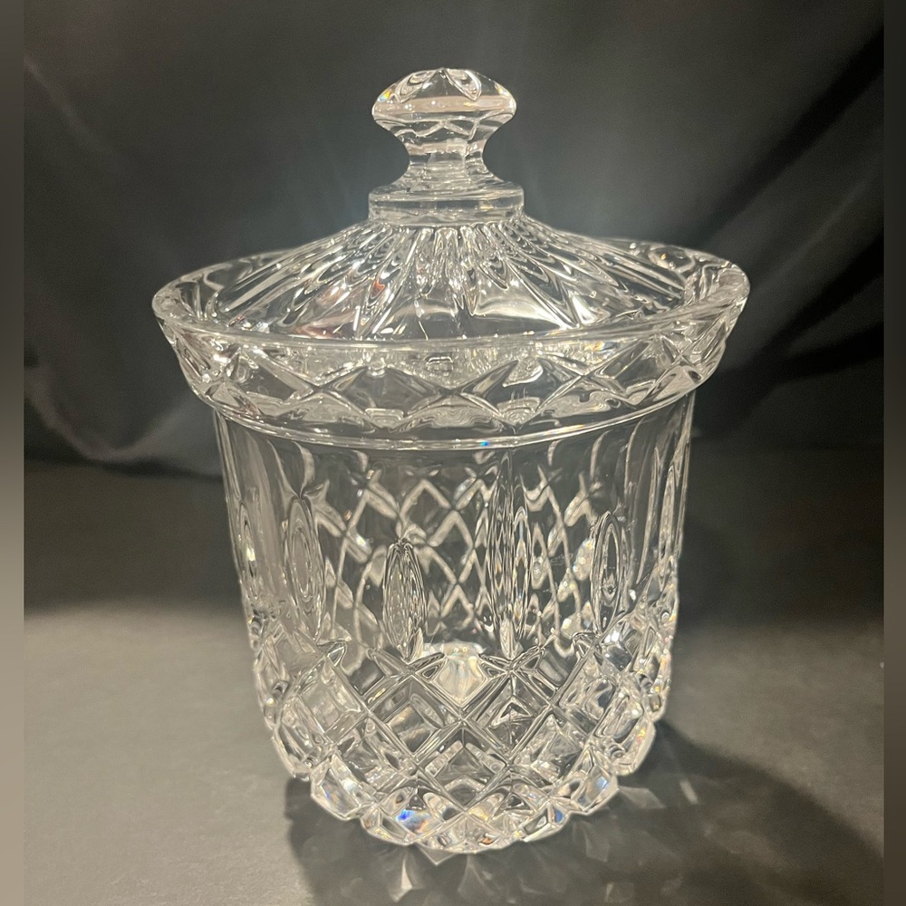 GORHAM KING EDWARD
COLLECTION CRYSTAL BISCUIT
JAR HEAVY CUT GLASS WEST
GERMANY